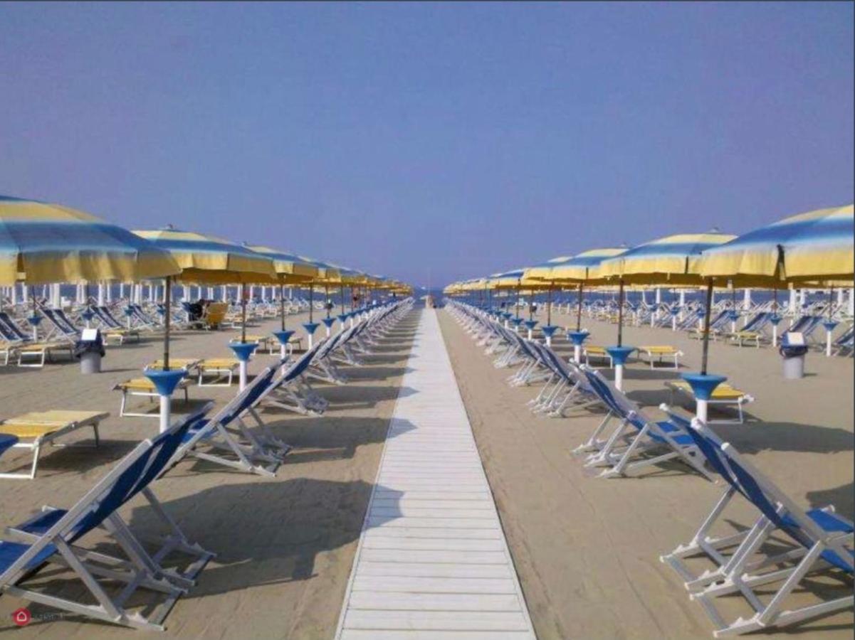 La Conchiglia A Marina Apartment Marina Di Carrara Luaran gambar